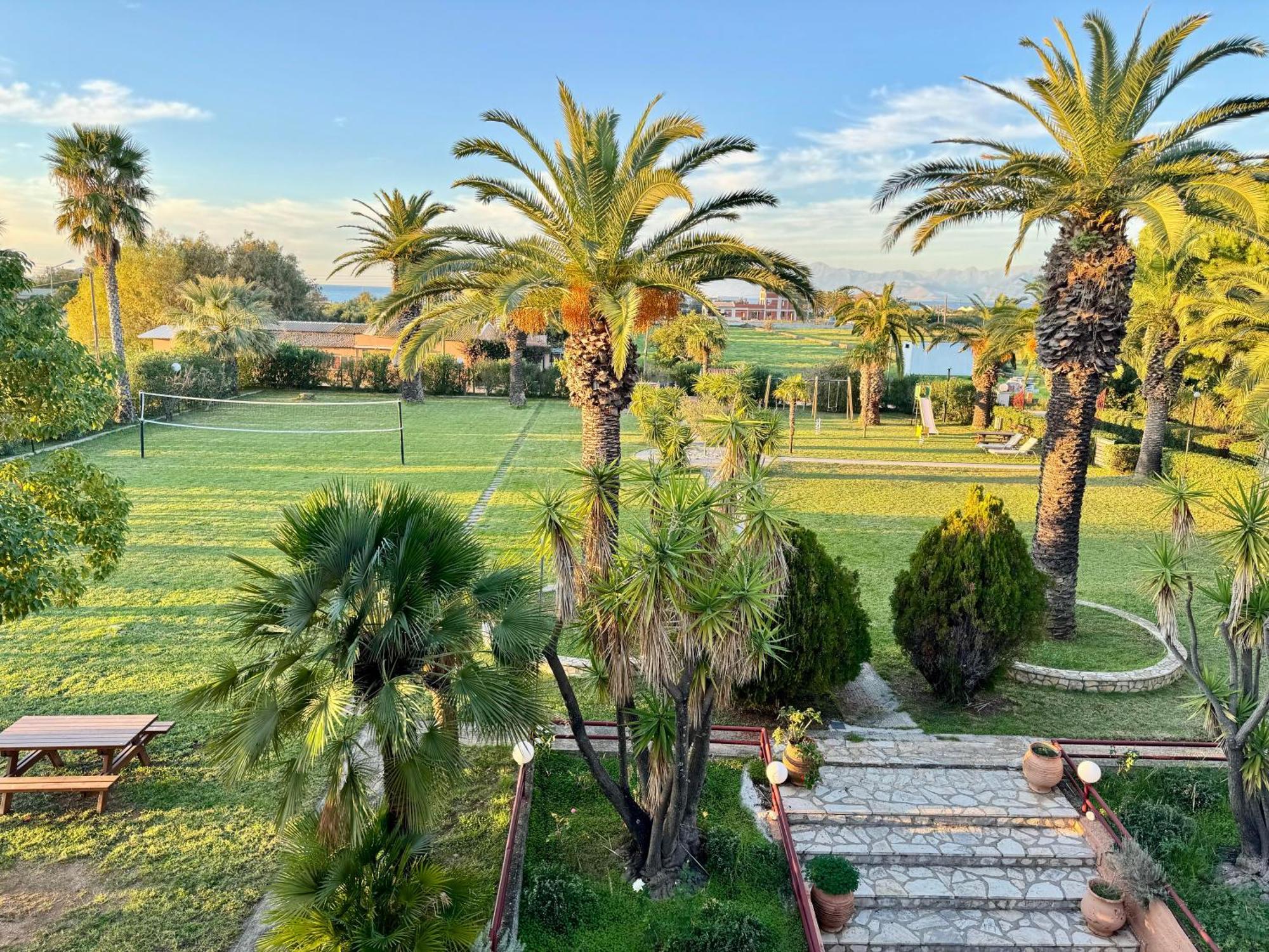 Villa Pami Almiros Beach Exteriör bild