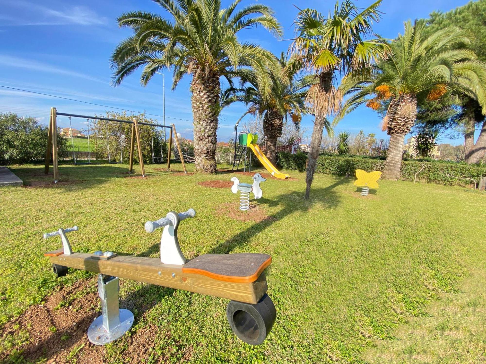 Villa Pami Almiros Beach Exteriör bild